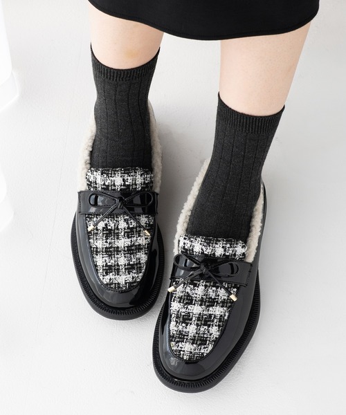 JELLY BEANS（ジェリービーンズ）の「マテリアルコンビインナーファーローファー(204-56100)JELLY BEANS(ジェリービーンズ)（ローファー・レディース・ベージュ/ブラック系その他/ブラウン・L/M/S）」の2枚目の写真