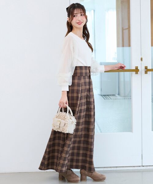 MAJESTIC LEGON（マジェスティックレゴン）の「パールチュールスリーブ長袖トップス（Tシャツ/カットソー・レディース・ラベンダー/ブルー/チャコールグレー/アイボリー/ブラック・MEDIUM）」の19枚目の写真