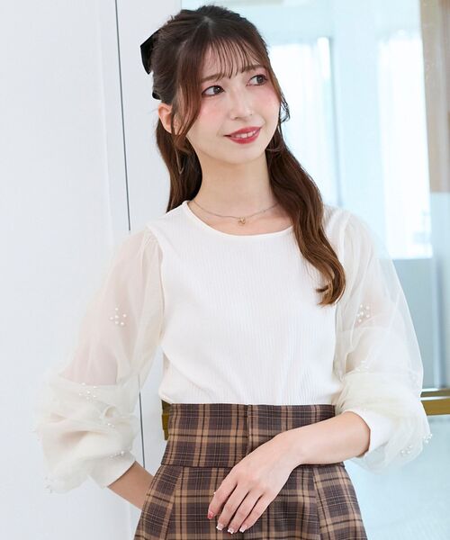 MAJESTIC LEGON（マジェスティックレゴン）の「パールチュールスリーブ長袖トップス（Tシャツ/カットソー・レディース・ラベンダー/ブルー/チャコールグレー/アイボリー/ブラック・MEDIUM）」の18枚目の写真