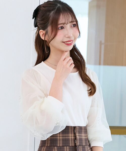 MAJESTIC LEGON（マジェスティックレゴン）の「パールチュールスリーブ長袖トップス（Tシャツ/カットソー・レディース・ラベンダー/ブルー/チャコールグレー/アイボリー/ブラック・MEDIUM）」の17枚目の写真