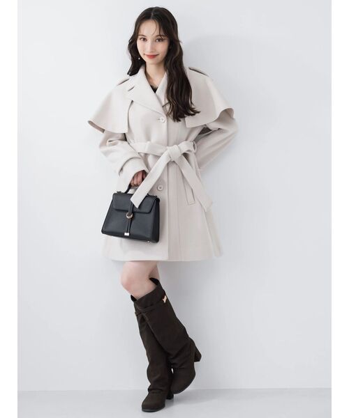dazzlin(ダズリン)の「2WAYケープミニトレンチコート(トレンチコート・レディース・オフホワイト/その他1/レッド・MEDIUM/SMALL)」の5枚目の写真