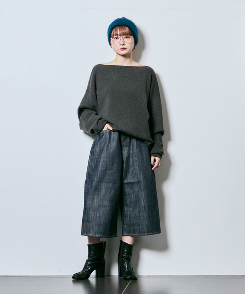 KURO(クロ)の「KURO WIDE SPREAD CROPPED SHORTS 964194:デニムショートパンツ(デニムパンツ・レディース・ネイビー・MEDIUM)」の5枚目の写真