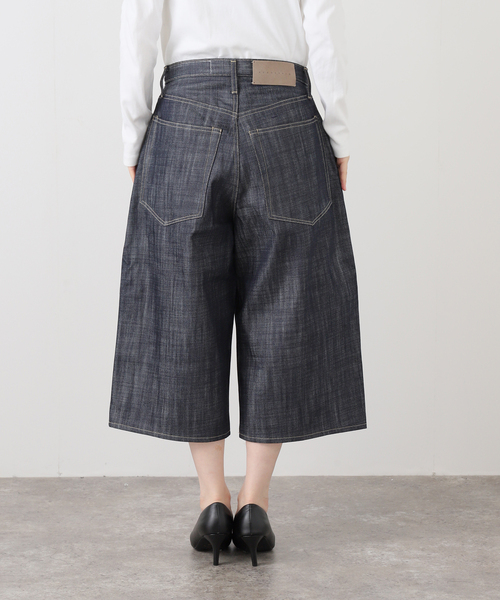 KURO(クロ)の「KURO WIDE SPREAD CROPPED SHORTS 964194:デニムショートパンツ(デニムパンツ・レディース・ネイビー・MEDIUM)」の8枚目の写真
