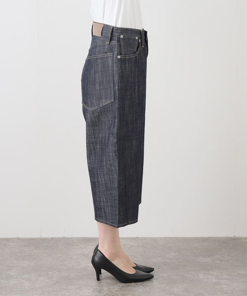 KURO(クロ)の「KURO WIDE SPREAD CROPPED SHORTS 964194:デニムショートパンツ(デニムパンツ・レディース・ネイビー・MEDIUM)」の9枚目の写真