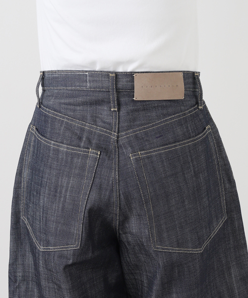 KURO(クロ)の「KURO WIDE SPREAD CROPPED SHORTS 964194:デニムショートパンツ(デニムパンツ・レディース・ネイビー・MEDIUM)」の11枚目の写真