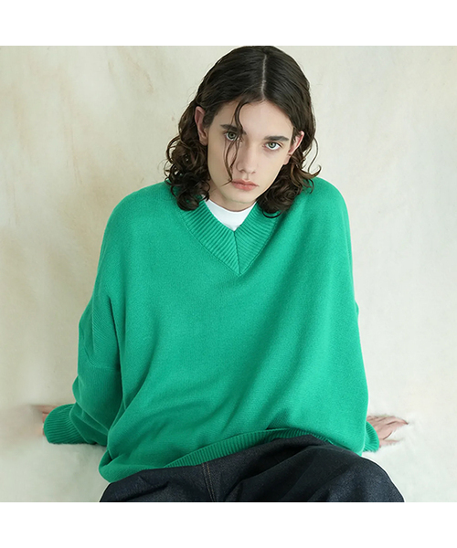 AVANDRESS(アバンドレス )の「V-neck Overfit Knit - 6 COL(ニット/セーター・レディース・グリーン・1/2)」の1枚目の写真