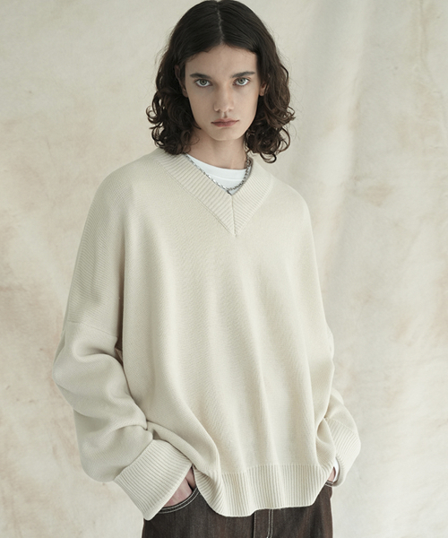 AVANDRESS(アバンドレス )の「V-neck Overfit Knit - 6 COL(ニット/セーター・レディース・グリーン・1/2)」の5枚目の写真