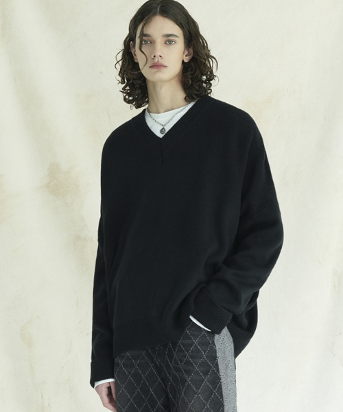 AVANDRESS(アバンドレス )の「V-neck Overfit Knit - 6 COL(ニット/セーター・レディース・グリーン・1/2)」の6枚目の写真