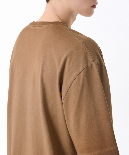 MUSINSA STANDARD（ムシンサスタンダード）の「ルナ ダイング リラックスド クルーネックTシャツ [ダスティオレンジ]（Tシャツ/カットソー・メンズ・その他・SMALL/MEDIUM/LARGE/X-LARGE/XX-LARGE/XXX-LARGE）」の4枚目の写真