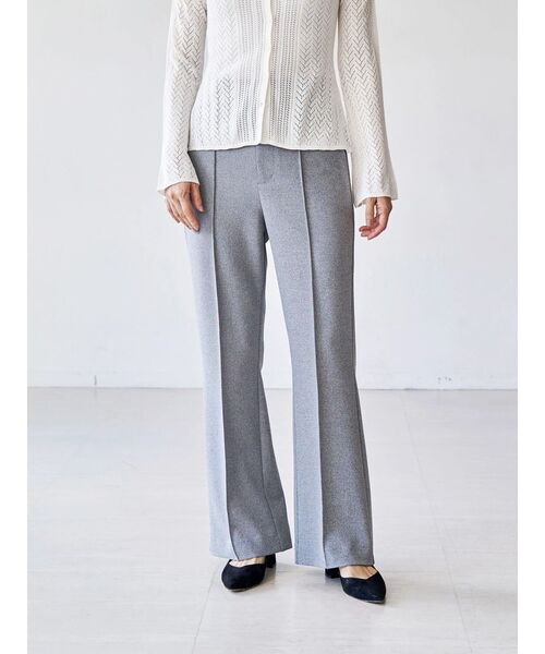 TONAL(トーナル)の「バックスリットフレアパンツ(その他パンツ・レディース・アイボリー/グレー/ネイビー・SMALL/MEDIUM)」の3枚目の写真