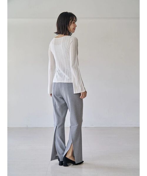 TONAL(トーナル)の「バックスリットフレアパンツ(その他パンツ・レディース・アイボリー/グレー/ネイビー・SMALL/MEDIUM)」の21枚目の写真