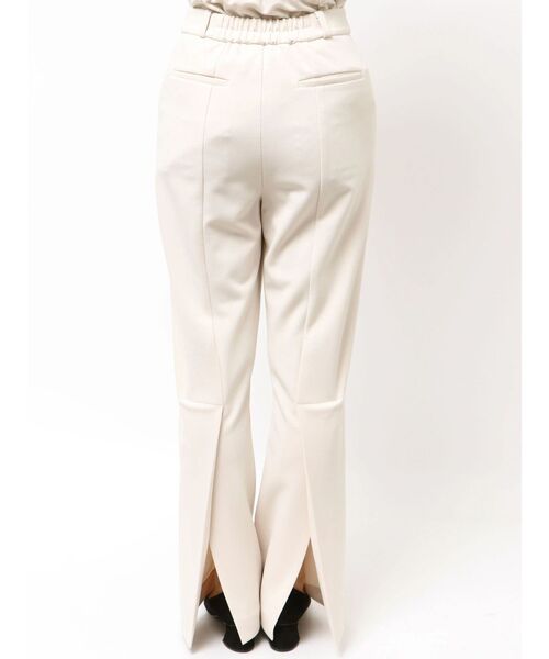 TONAL(トーナル)の「バックスリットフレアパンツ(その他パンツ・レディース・アイボリー/グレー/ネイビー・SMALL/MEDIUM)」の8枚目の写真