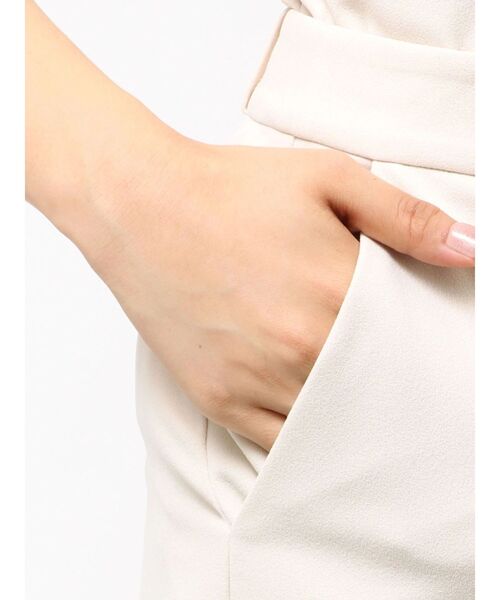 TONAL(トーナル)の「バックスリットフレアパンツ(その他パンツ・レディース・アイボリー/グレー/ネイビー・SMALL/MEDIUM)」の11枚目の写真