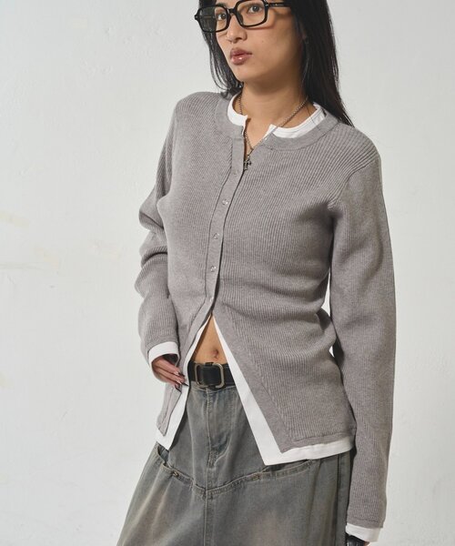 WHO'S WHO gallery(フーズフーギャラリー)の「LAYERED HENLEY NARROW CARDIGAN(カーディガン/ボレロ・レディース・アイボリー/ブラック/グレー/ネイビー/レッド/ブルー・FREE)」の4枚目の写真