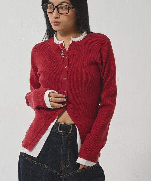 WHO'S WHO gallery(フーズフーギャラリー)の「LAYERED HENLEY NARROW CARDIGAN(カーディガン/ボレロ・レディース・アイボリー/ブラック/グレー/ネイビー/レッド/ブルー・FREE)」の6枚目の写真