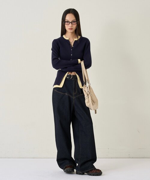 WHO'S WHO gallery(フーズフーギャラリー)の「LAYERED HENLEY NARROW CARDIGAN(カーディガン/ボレロ・レディース・アイボリー/ブラック/グレー/ネイビー/レッド/ブルー・FREE)」の11枚目の写真