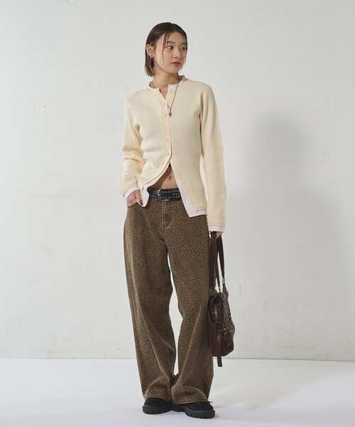 WHO'S WHO gallery(フーズフーギャラリー)の「LAYERED HENLEY NARROW CARDIGAN(カーディガン/ボレロ・レディース・アイボリー/ブラック/グレー/ネイビー/レッド/ブルー・FREE)」の17枚目の写真