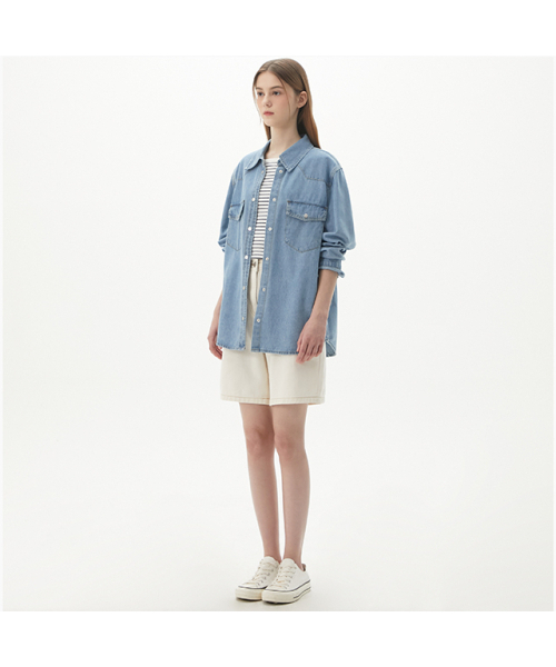 PLASTIC ISLAND(プラスティックアイランド)の「Shirt-style denim jacket PQ2DJ431(その他アウター・レディース・スカイブルー・SMALL/MEDIUM/X-SMALL)」の3枚目の写真