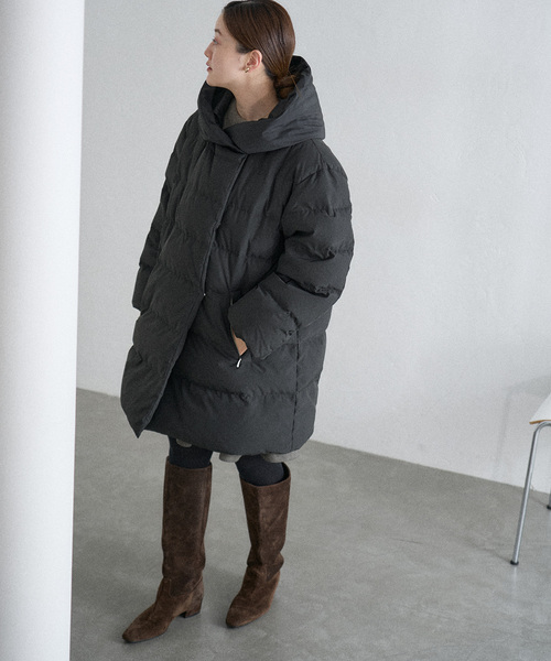 IENA(イエナ)の「LIMONTA パフィーネックミドルダウン(ダウンジャケット/コート・レディース・ブラック・38/36)」の2枚目の写真