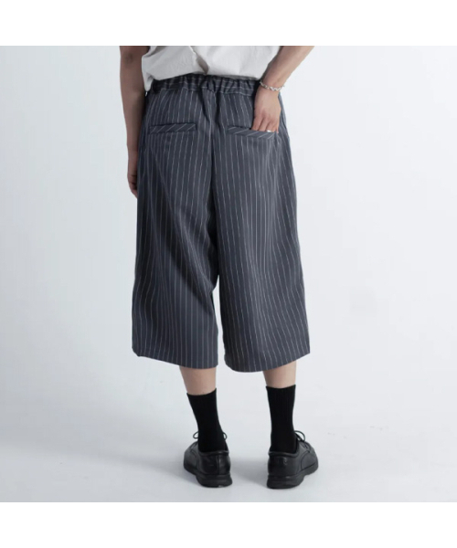 EULER(ユーラ)の「ユーティリティストライプバミューダパンツ(グレー)(その他パンツ・メンズ・グレー・MEDIUM/LARGE)」の3枚目の写真