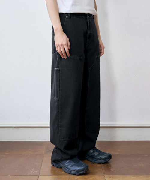 OURDAYZ（アワーデイズ）の「パッチカーペンターベーシックセミワイドデニムパンツ[ブラック]（デニムパンツ・レディース・その他・LARGE/MEDIUM/X-LARGE）」の3枚目の写真