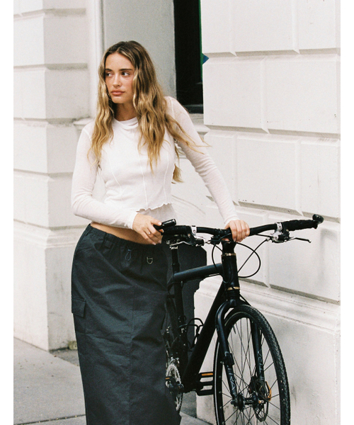 SURFEA（サーフィー）の「ALL-DAY CARGO SKIRT_CHARCOAL（スカート・レディース・その他・SMALL/LARGE）」の2枚目の写真