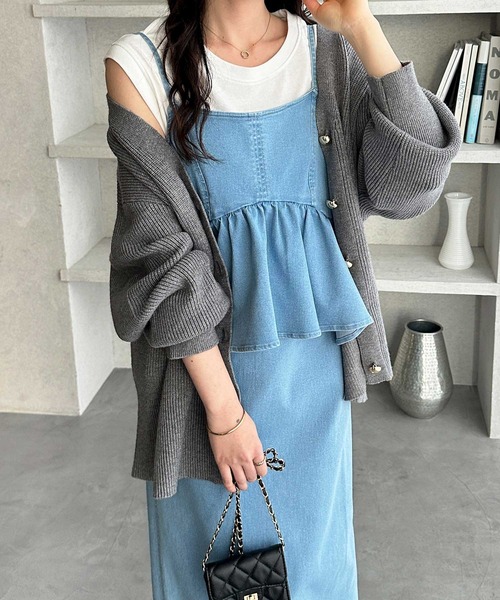 GeeRA(ジーラ)の「【S-LL展開】洗える楽ちんストレッチ!全骨格対応デニムペプラムキャミワンピース(ワンピース・レディース・ブラック/サックスブルー/ブルー・X-LARGE/LARGE/MEDIUM/SMALL)」の11枚目の写真