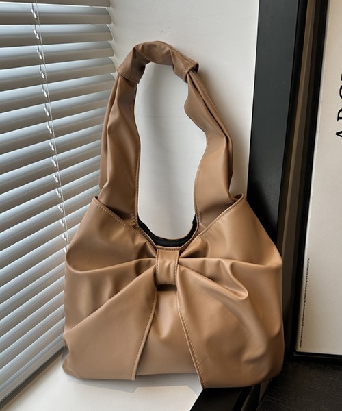 VIBGYOR(ヴィブジョー)の「urbanfemine./シンプルリボンデザイントートバッグ U7599(トートバッグ・レディース・シルバー/ベージュ/ホワイト/ブラック/レッド・FREE)」の7枚目の写真