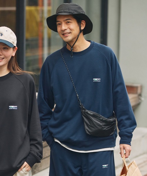 THE CRAFT CREW PRODUCTS(ザクラフトクループロダクツ)の「【UNNOTICEシリーズ】<セットアップ対応> 11oz ヘビーウェイト オーバーサイズ クルーネック DRY裏毛 スウェット /イージーケア・クイックドライ・UVカット【THE CRAFT CREW PRODUCTS】(スウェット・メンズ・キャメル/ダークグレー/ネイビー/ブラック系/アッシュグレー/ブラック/オリーブ系・S/M/L)」の6枚目の写真