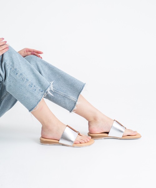 Rivel(リヴェル)の「【PINAZ】トングフラットサンダル エラスティック コンフォート(サンダル・レディース・シルバー/ブラウン系その他/ナチュラル・39/37/36)」の15枚目の写真