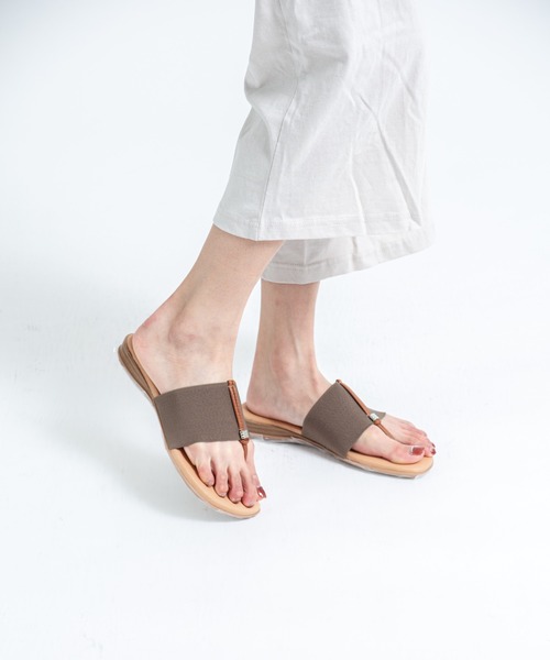 Rivel(リヴェル)の「【PINAZ】トングフラットサンダル エラスティック コンフォート(サンダル・レディース・シルバー/ブラウン系その他/ナチュラル・39/37/36)」の6枚目の写真