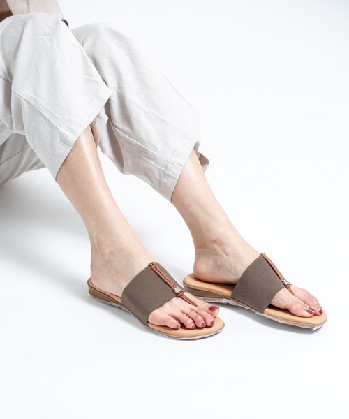 Rivel(リヴェル)の「【PINAZ】トングフラットサンダル エラスティック コンフォート(サンダル・レディース・シルバー/ブラウン系その他/ナチュラル・39/37/36)」の9枚目の写真