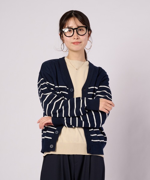 Arnold Palmer(アーノルドパーマー)の「3SEDAI KNIT シェア カーディガン(カーディガン/ボレロ・レディース・ネイビー/ホワイト/ネイビー系/グレー・L/M/S/XS/LL)」の4枚目の写真