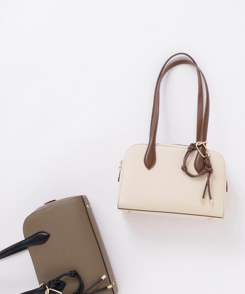 NATURAL BEAUTY BASIC(ナチュラルビューティーベーシック)の「【CLASSY.5月号掲載】◇チャームデコラキャンバスボストンバッグ(ボストンバッグ・レディース・ホワイト系その他/グリーン系その他6・フリ-)」の2枚目の写真