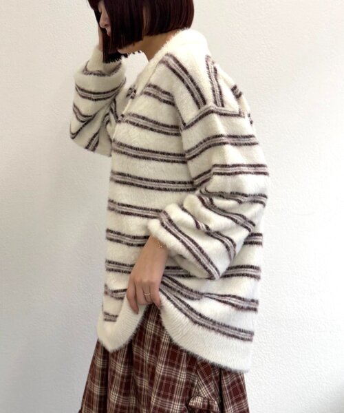 w closet(ダブルクローゼット)の「シャギーポロニット(ニット/セーター・レディース・ブルー/アイボリー/ピンク・FREE)」の7枚目の写真