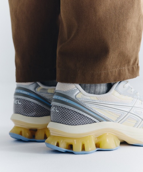 ASICS(アシックス)の「GEL-KINETIC FLUENT 1203A591.103(スニーカー・メンズ・ホワイト・23.0cm/23.5cm/24.0cm/24.5cm/25.0cm/25.5cm/27.0cm/27.5cm/28.0cm/22.5cm/26.5cm)」の5枚目の写真