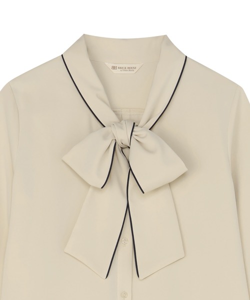 TOKYO SHIRTS(トウキョウシャツ)の「シルキーサテン 配色リボンタイ ブラウス(シャツ/ブラウス・レディース・ベージュ/ホワイト・M/L)」の12枚目の写真