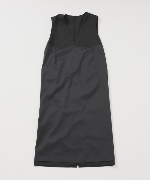 SLOBE IENA（スローブイエナ）の「《WEB限定/追加》TR Vネックジャンパースカート（ワンピース・レディース・チャコールグレー/ブラック・FREE）」の9枚目の写真