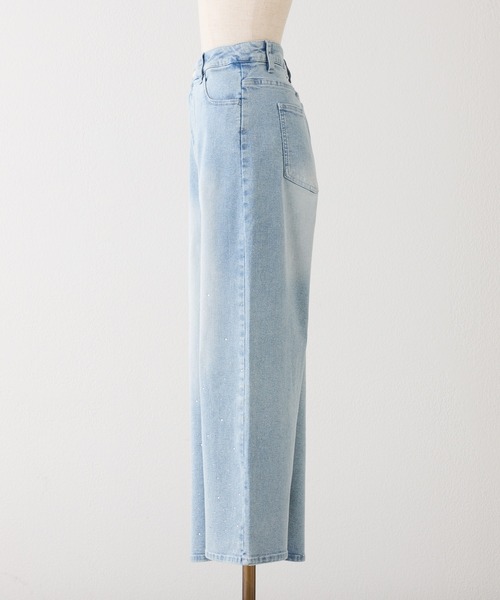 one after another NICE CLAUP(ワンアフターアナザーナイスクラップ)の「【S/Mサイズ展開】ウエスト調整/ビジュー付きストレッチデニムパンツ(デニムパンツ・レディース・ブルー/ブラック/ライトブルー・SMALL/MEDIUM/X-SMALL)」の14枚目の写真