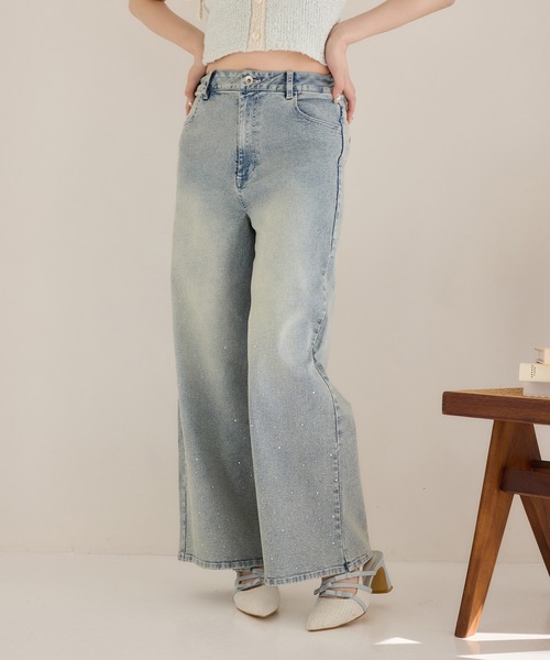 one after another NICE CLAUP(ワンアフターアナザーナイスクラップ)の「【S/Mサイズ展開】ウエスト調整/ビジュー付きストレッチデニムパンツ(デニムパンツ・レディース・ブルー/ブラック/ライトブルー・SMALL/MEDIUM/X-SMALL)」の7枚目の写真