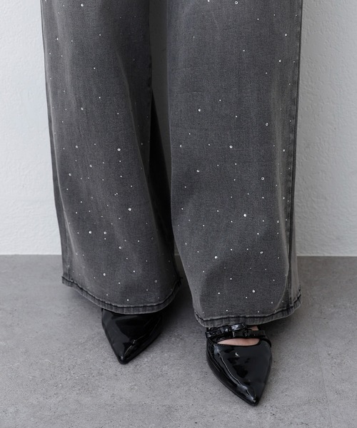 one after another NICE CLAUP(ワンアフターアナザーナイスクラップ)の「【S/Mサイズ展開】ウエスト調整/ビジュー付きストレッチデニムパンツ(デニムパンツ・レディース・ブルー/ブラック/ライトブルー・SMALL/MEDIUM/X-SMALL)」の20枚目の写真