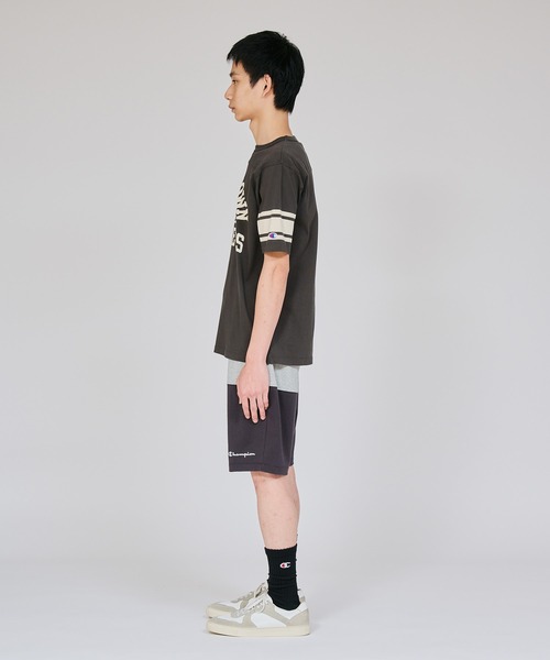 Champion(チャンピオン)の「【Champion/チャンピオン】メンズ ベーシック ショートスリーブフットボールTシャツ(Tシャツ/カットソー・メンズ・オートミール/ホワイト×グリーン/モカ/ブラック系その他/ホワイト×ブラック/ダークブルー・X-LARGE/MEDIUM/SMALL/LARGE)」の11枚目の写真