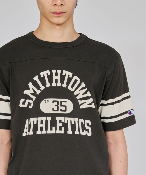 Champion(チャンピオン)の「【Champion/チャンピオン】メンズ ベーシック ショートスリーブフットボールTシャツ(Tシャツ/カットソー・メンズ・オートミール/ホワイト×グリーン/モカ/ブラック系その他/ホワイト×ブラック/ダークブルー・X-LARGE/MEDIUM/SMALL/LARGE)」の7枚目の写真