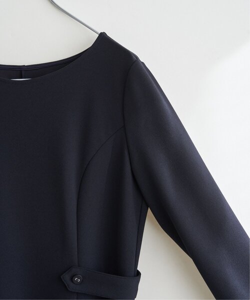 IKKA LOUNGE(イッカラウンジ)の「カットジョーゼットウエストタブワンピース(ワンピース・レディース・ブラック/ネイビー・M/L)」の20枚目の写真