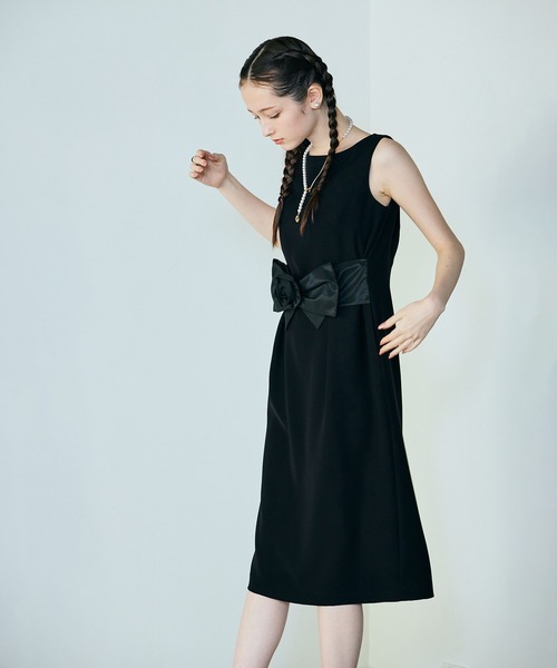 Audie a Muses（オーディアミューズ）の「フラワーリボンウエストノースリーブワンピース（ドレス・レディース・ブラック・38/40/42/36）」の14枚目の写真