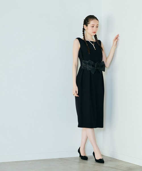 Audie a Muses（オーディアミューズ）の「フラワーリボンウエストノースリーブワンピース（ドレス・レディース・ブラック・38/40/42/36）」の8枚目の写真