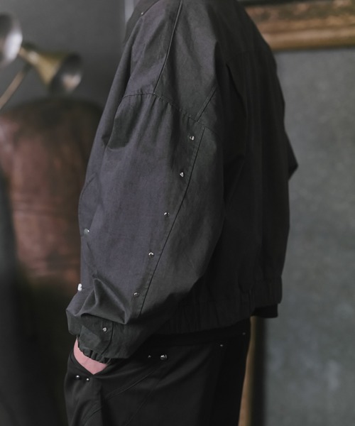 Confirm（コンファーム）の「Peach Brushed Studded Blouson / ピーチ起毛スタッズブルゾン メンズ レディース ユニセックス 【Confirm】（ブルゾン・メンズ・ブラック/カーキ/グレー/ラベンダー・M/L）」の6枚目の写真