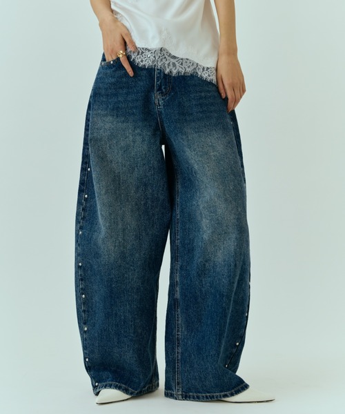 DRWCYS（ドロシーズ）の「サイドスタッズカーブデニム（デニムパンツ・レディース・インディゴブルー・MEDIUM/SMALL）」の2枚目の写真