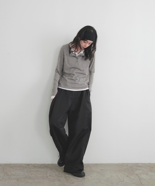 LIAN（リアン）の「バイカラーヘンリーネックプルオーバー（Tシャツ/カットソー・レディース・チャコールグレー/グレー/イエロー/ブラウン・FREE）」の12枚目の写真