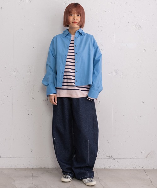 POU DOU DOU（プードゥドゥ）の「フリルデザインクロップドシャツ（シャツ/ブラウス・レディース・オフホワイト/ブルー/ベージュ・3）」の11枚目の写真